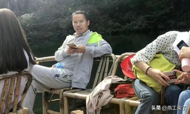 网络推广有哪些岗位(做网络推广新媒体运营有前途吗？39岁工作者探路如何才能年入百万)