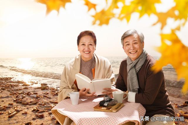 什么工作比较轻松自由适合男生(男人退休之后，和老伴一起从事这3种工作，打发时间且晚年幸福)
