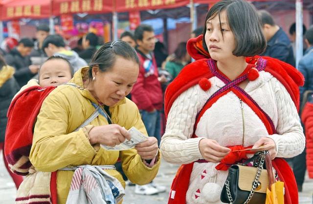 网上购买双色球(16+1复式票领衔！双色球第22053期晒票：30倍单式投注冲击1.5亿)