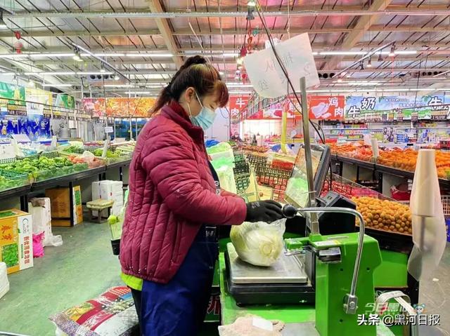 个人怎么寄快递便宜快递水果蔬菜怎么邮价格低,运输快(“线上买菜”便民又安全！黑河市区“无接触配送”是咋做的？)