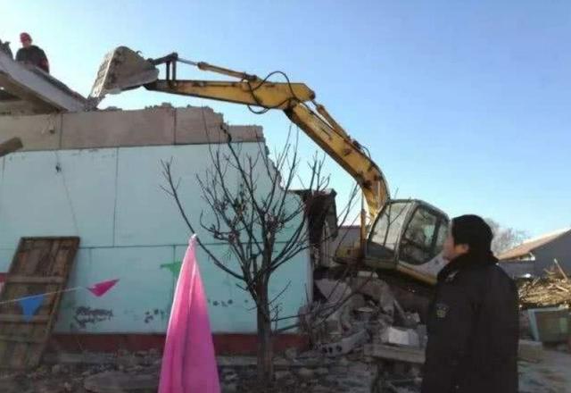 北京市房屋买卖合同无效后拆迁利益的分配(北京大叔3万卖房，17年后房子拆迁补偿1135万：房子和钱都是我的)