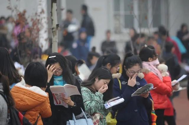 删除微信群怎么删(铁饭碗，不想要了)