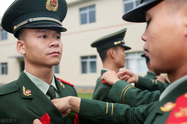户口性质是什么意思(转业士官上岗后是城镇户口，还是农村户口？分析这几点就知道了)