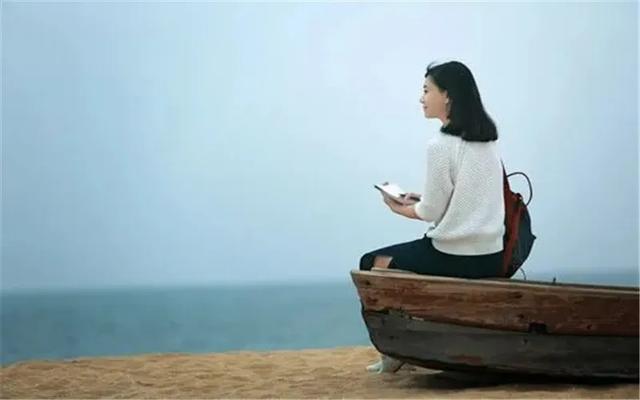 资金少创业适合做什么(2022年，对于资金匮乏的普通人，是应该选择创业还是打工？)