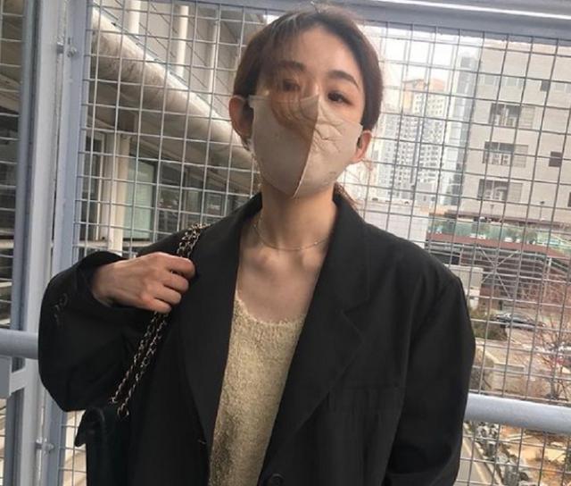 爱无季女装官网(韩国辱华网红又来了！货卖不出去想入驻平台圈钱，直接被网友举报)