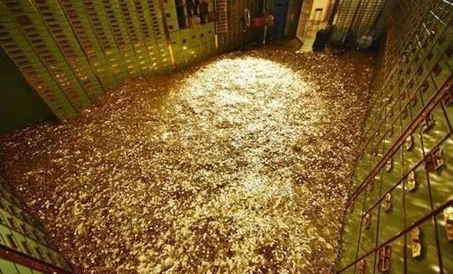 京东金融里面的小金库销户显示需下个月再来操作(被小金库压垮的北京女巨贪：假学历遭举报，牵出侵吞3600万的秘密)