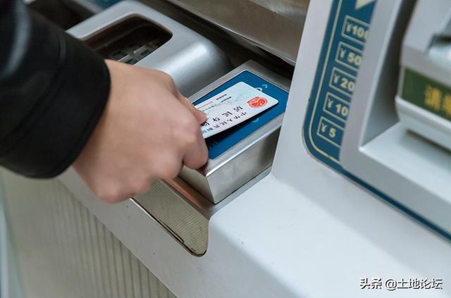 迁户口流程(2022年各地户口迁移新政策：都需要什么手续和证件？)