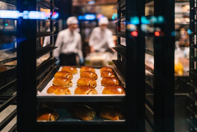 深圳面包加盟排行榜(被“山寨”的网红烘焙店，“XX点心局”来割韭菜？｜3·15策划)