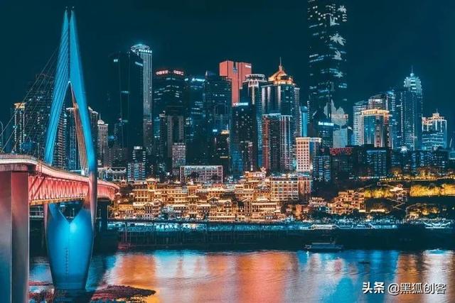 如何制作抖音短视频文字(抖音上的情感语录视频应该怎么做？怎么把文字转语音给视频配音？)