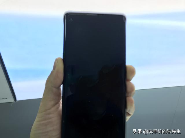 oppo手机突然没声音了怎么办(OPPO手机黑屏打不开怎么办？别急！试试这些方法)