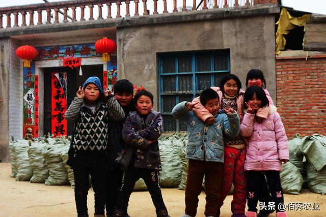 中国劳动法免费咨询热线(农民工讨薪别作难，记牢3个电话和2个渠道，助大家早日拿到工钱)