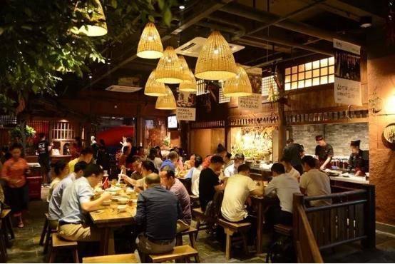 会员营销策略(长沙老板开饭馆，利用“会员卡模式”来营销，一年盈利200万)