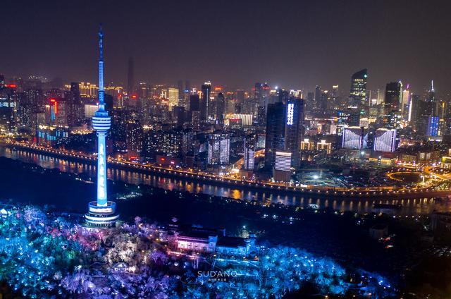 电视塔图片(它是中国首座电视塔，比东方明珠早10年，名声之大传到了美国)