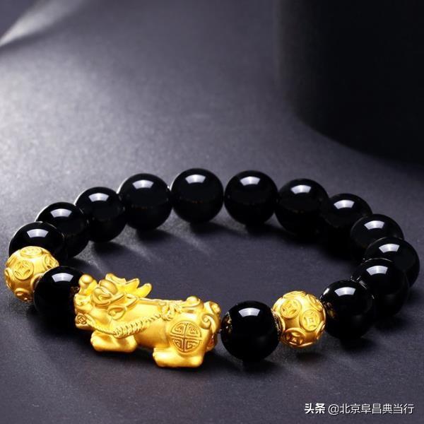 北京黄金回收正规店(黄金价格大涨但趋势成迷，这时该不该卖掉？)