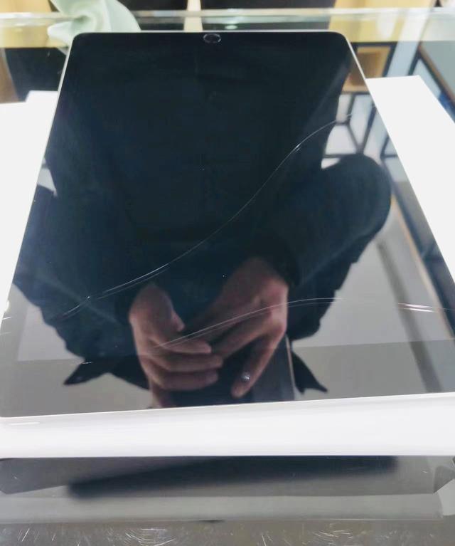 京东怎么分期付款买电脑(消费曝光台｜网购平板电脑拆封发现屏幕破损，京东：赔五百元)