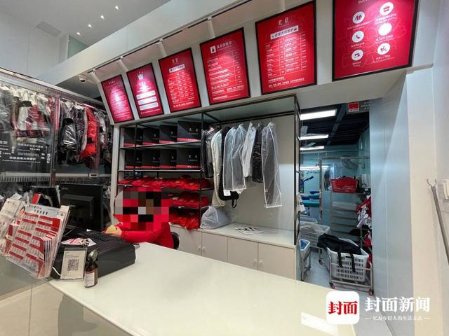 女装货源网爱店家(云投诉｜价值3万衣服在洗衣店洗掉色 商家：衣服还能穿 赔偿5000元洗衣卡)