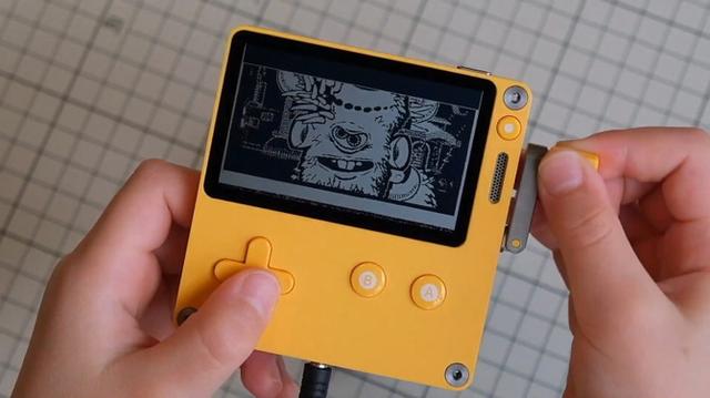 游戏开发app(创意手摇把掌机Playdate免费公布游戏开发工具Pulp)