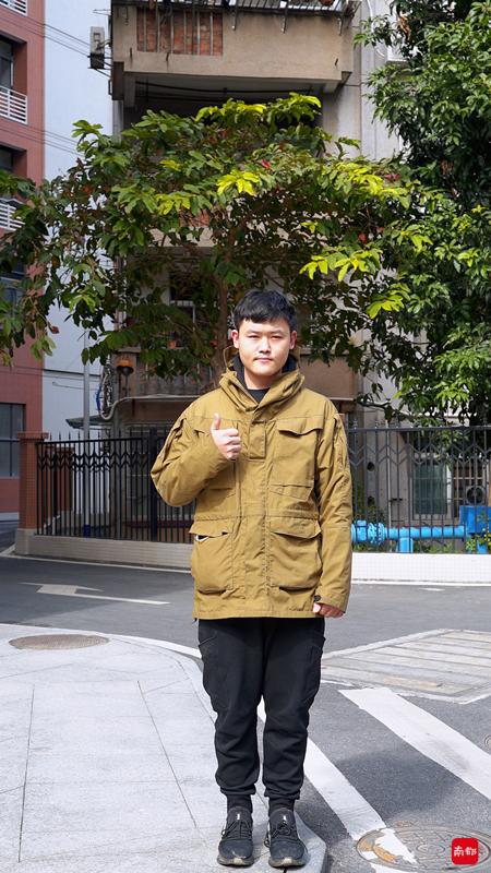 饿了么网上订餐网页版(送餐发现屋内老人离世，外卖小哥泪崩：要是能早点来就好了)