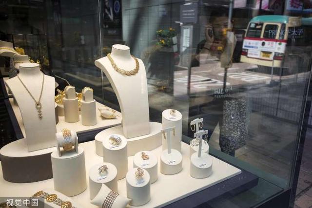 周大福直营店和加盟店的区别(躲得过DR，躲不过周大福)