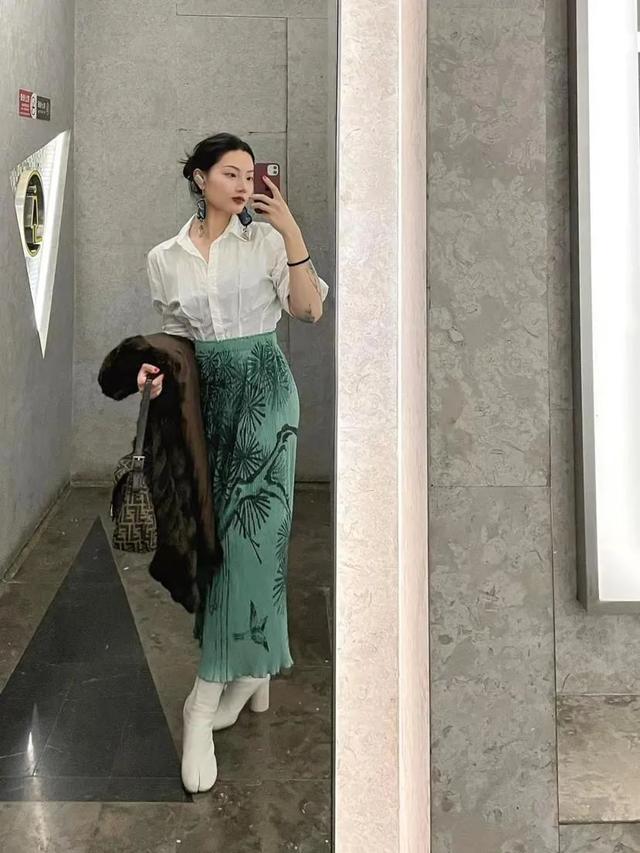 服装批发城买一送一录音(这样穿才是春天)