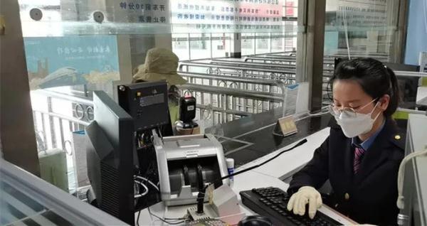 买火车票需要带什么证件(注意！购买火车票需完成这项步骤)