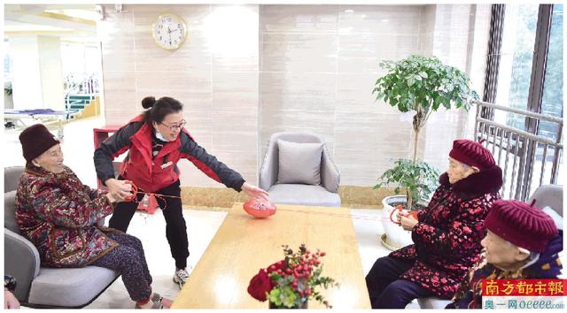 养老保险继承新规定(个人养老金每年缴纳上限为1.2万元 身故后资产可继承)