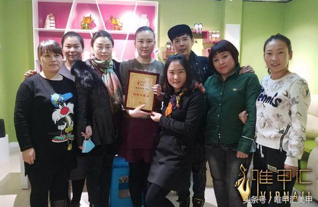 加盟美甲店需要注意哪些(新加盟开设美甲店装修时应该注意的地方有哪些)