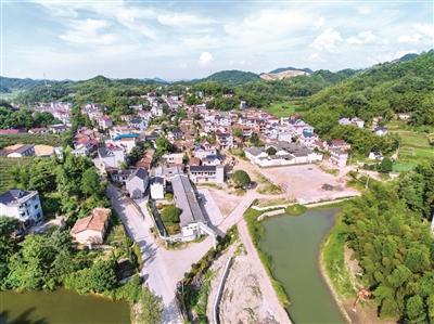 江山化工厂搬迁到哪里(水清景美情更深 浙赣边界8村联动治水惠及两地百姓)