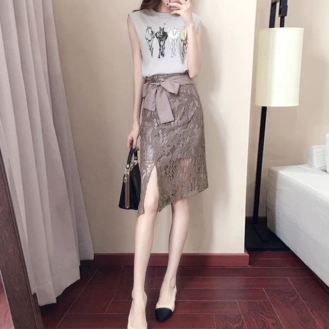 货到付款女装夏装套装(放假出行还穿什么连衣裙，太麻烦！穿这样的减龄套装，又美又方便)
