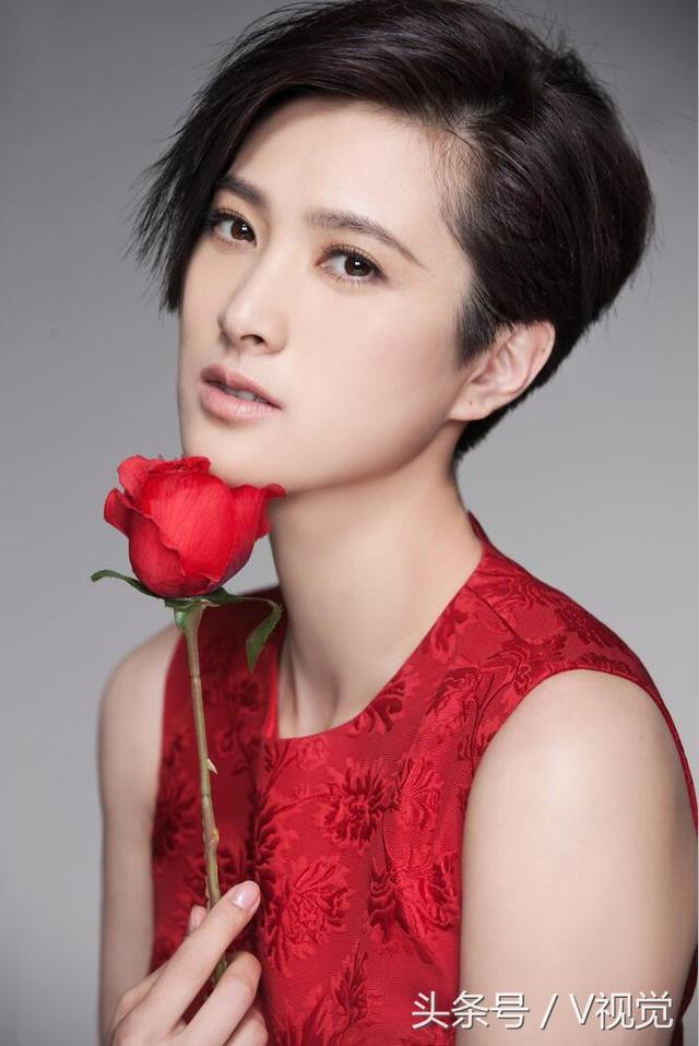 王培祎:《喋血孤岛》中8位女演员，你熟悉几个？