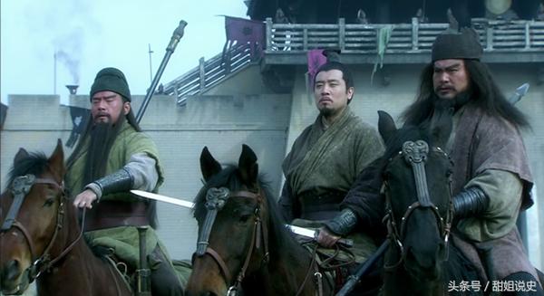 关平是关羽的义子还是亲儿子(历史上，他是关羽的亲生儿子，为何在《三国演义》中却成了义子？)