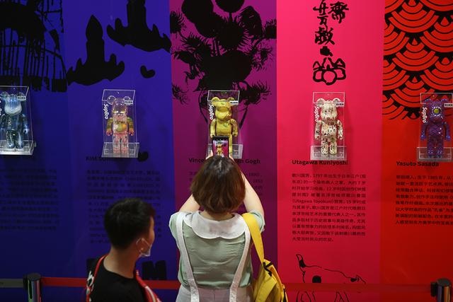 陈冠希的潮牌小熊(一只公仔卖出百万天价？日本积木熊爆火背后，是谁在被割韭菜？)