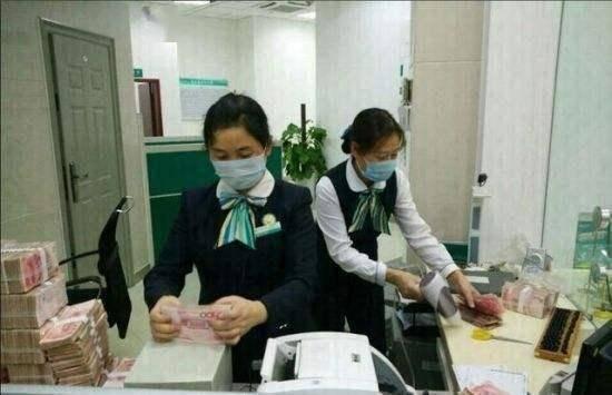 余额宝10万一年利息多少钱(还有5.4%利率的存款产品？10万元存一年，利息达5400元)