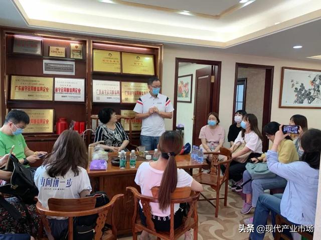 上海性用品批发市场地址(杜蕾斯上海曼伦商贸有限公司一行莅临广东成人用品市场参观)