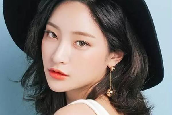 什么牌子唇膏保湿效果好(试了十几支润唇膏，唯独最爱这5支，滋润保湿性价高，秋冬必备)