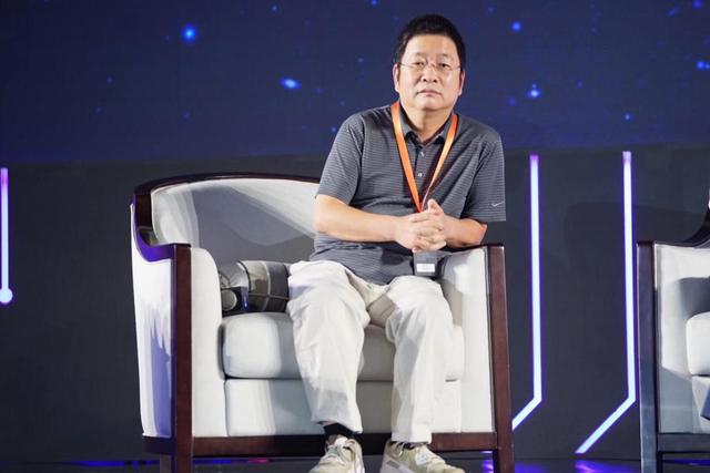 赖梅松简历(省外的浙江人，创办了15家千亿企业，多为百亿富豪，1人曾是首富)