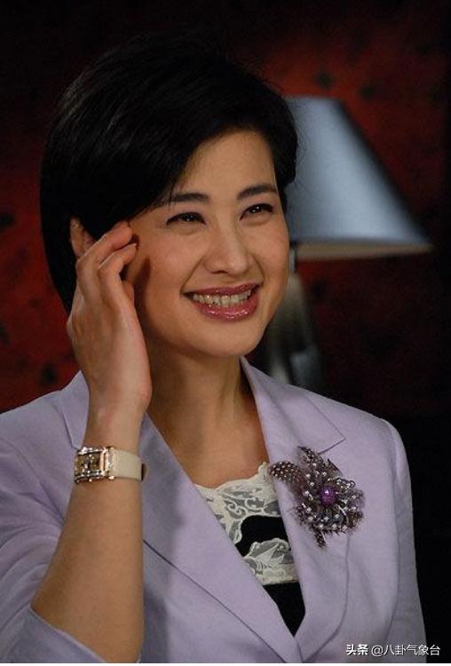 主播名字大全女生(曾经最美的5个女主播，越红越作，每一个都情路“坎坷”)