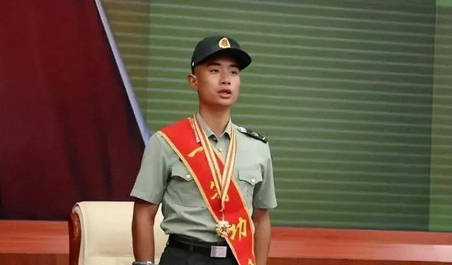 一等功臣之家待遇?(勇救4人的一等功臣王亮，除了提干，军地还有何奖励？至少7个)