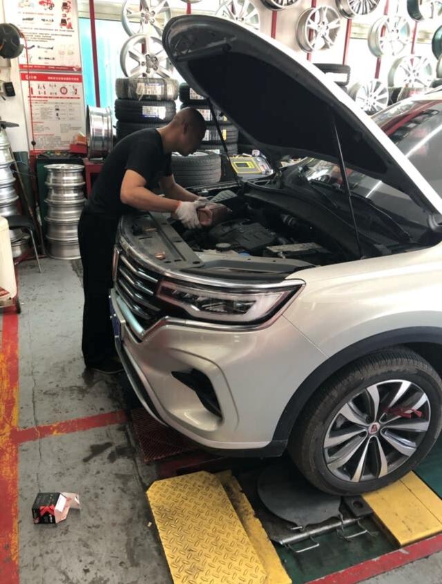 美孚全合成机油(亲身经历告诉你壳牌和美孚机油哪个好？)