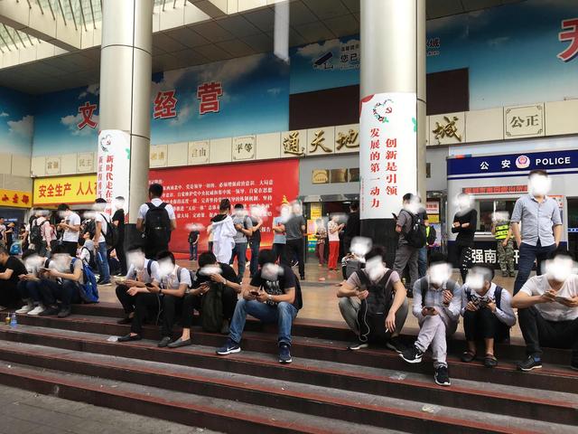 华强北手机批发网站(国内最大华强北二手机批发市场)