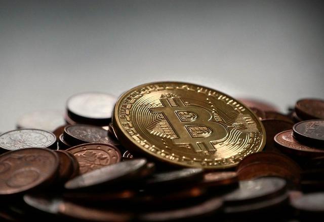 比特币风险高吗(币圈惨案：57万人一天损失443亿？比特币到底有多么大的风险？)