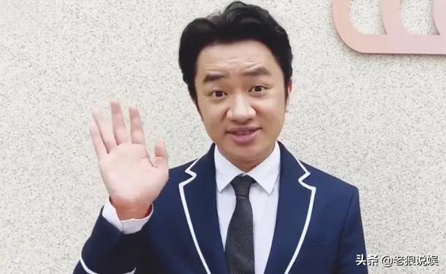 穿云箭多少钱一个到主播手里多钱(周杰伦直播引热议，王祖蓝刷700个穿云箭，半小时收益惊人)