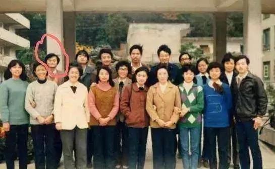 马云的车是什么车牌(马云和浙C88888车牌的位置变化，令人感慨！)