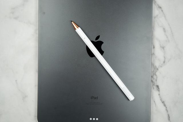 触摸笔可以用什么材质东西代替(苹果触屏笔替代——耐尔金创铅K2ipad电容笔)