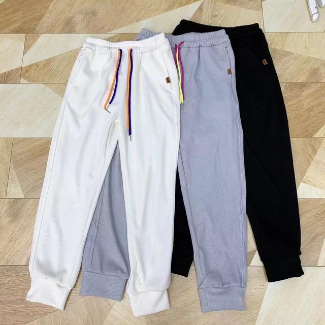 广州13行服装批发网站(十三行几点去收尾货更好？广州十三行怎么找尾货？)