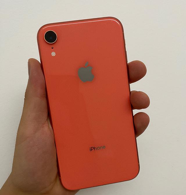 苹果官网淘宝买苹果手机靠谱吗(某宝买iPhone有风险，小白不要轻易尝试购买)