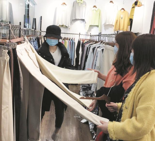 义乌背包批发(采购商回流 订单增量明显 义乌市场多类产品交易暖风吹)