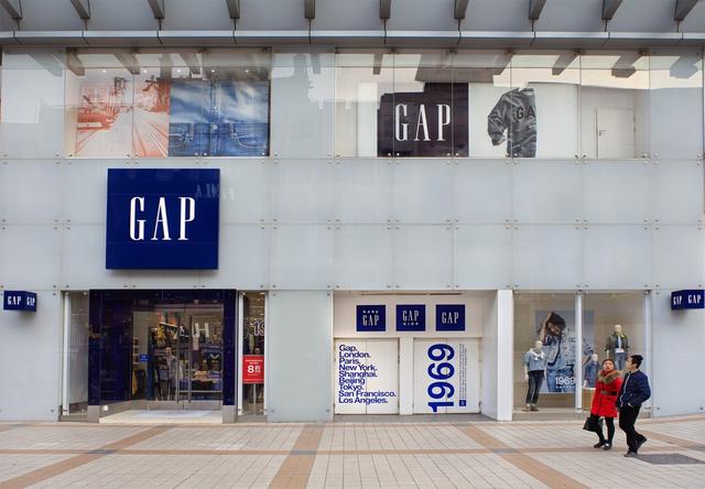 gap(一线员工亲历Gap衰落：门店排班日渐松散，不久后打折清仓关店)