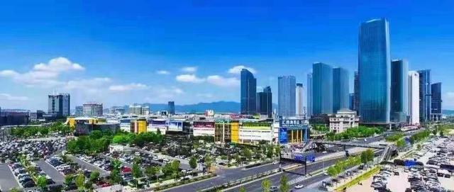 浙江义乌小商品批发城(义乌发展经验十五年：“世界小商品之都”不懈探索的中国价值)