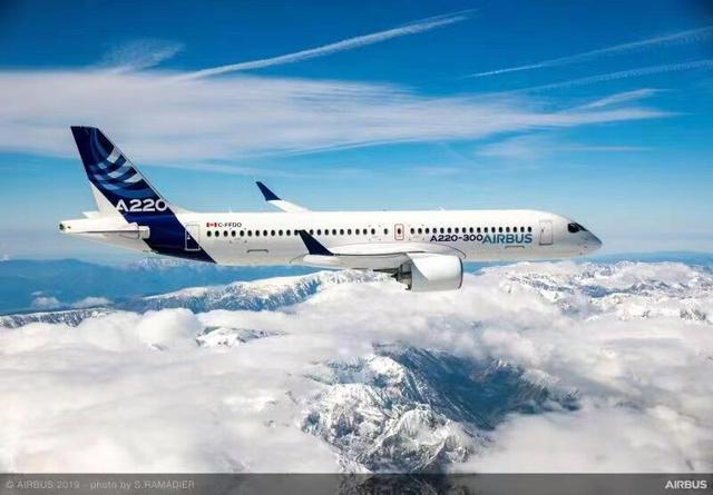 飞机选座位哪里好图解空客a320(空客在中国力推A220：二三线城市需求潜力释放，疫情下“押宝”窄体机是好选择吗？)